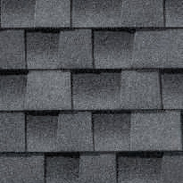 GAF Timberline HDZ shingle in Oyster Gray